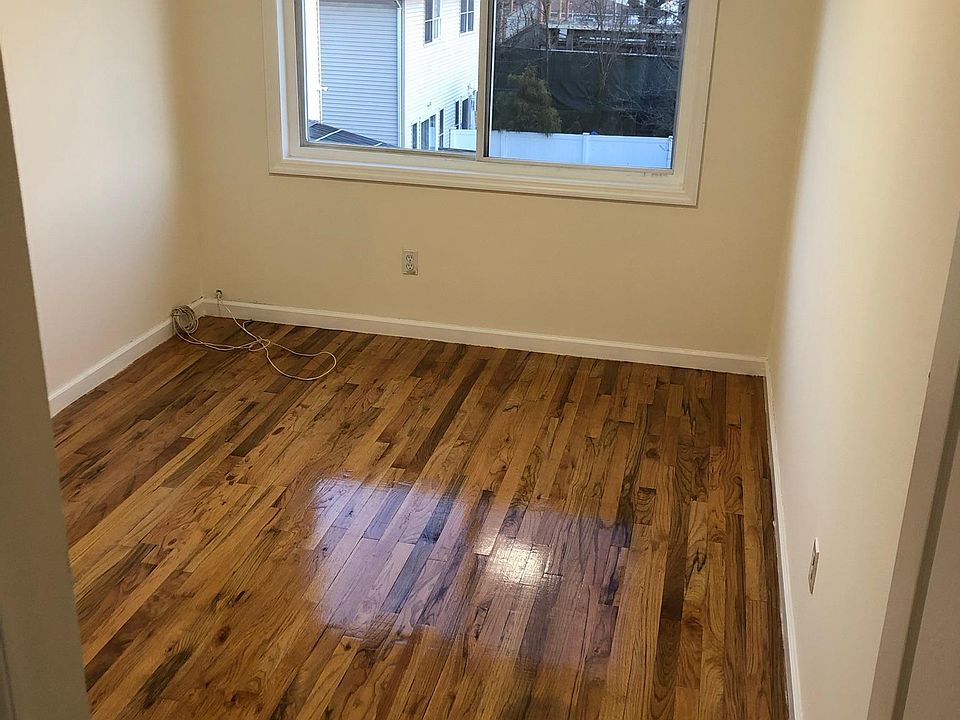 1st image of 26 Justin Ave