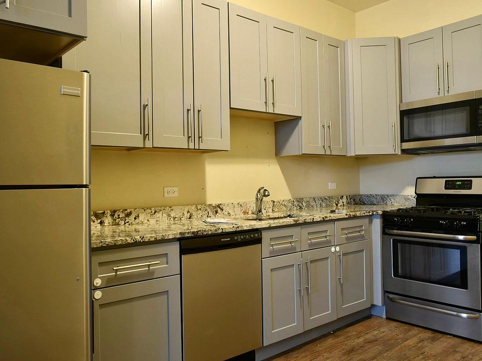 1st image of 3650 W Diversey Ave #1F