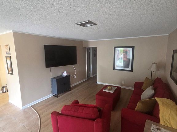 2nd image of 1920 NE 51st Ct APT 201
