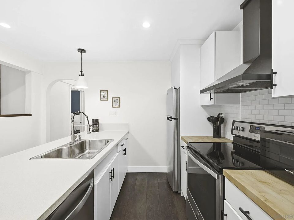 1st image of 13788 Ruette Le Parc Unit D