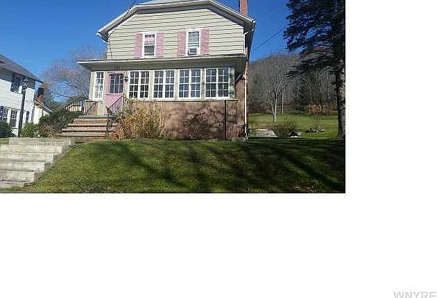 1st image of 131 Plum St