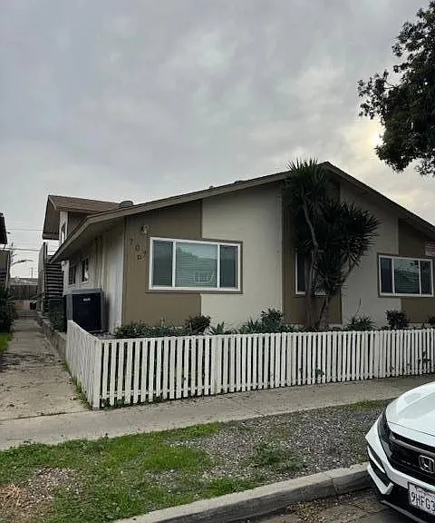 707 Shalimar Dr #C — Photo 1