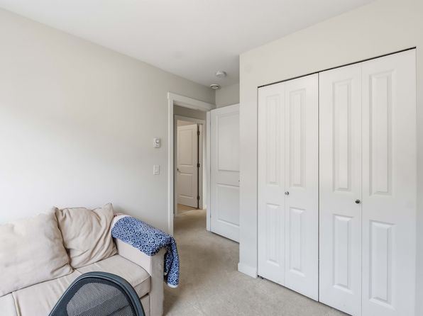 3 bedroom rental in Surrey — photo 17