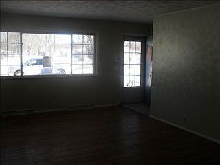 4th image of 849 Hiawatha Dr