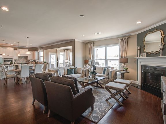 2nd image of 1043 Squire Dr