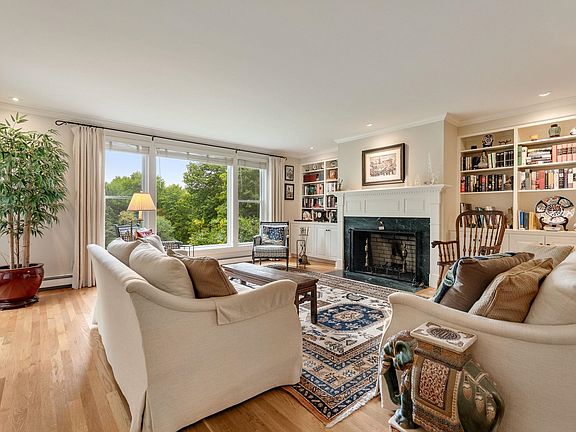 5th image of 648 Church Hill Road