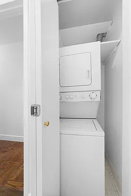 Rented by Nest Seekers International | media 26