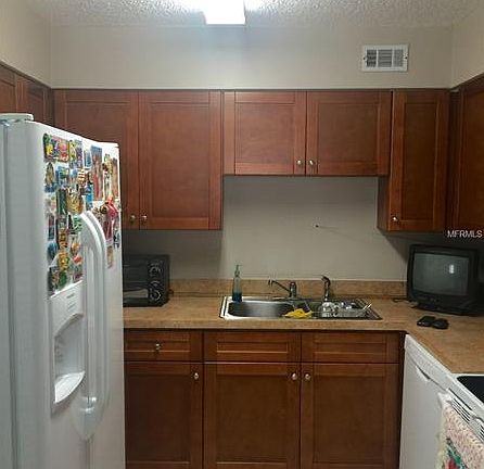 5th image of 4004 Cortez Dr APT B