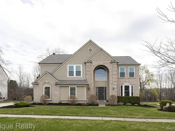 6249 Cherrywood Dr, Ypsilanti, MI 48197