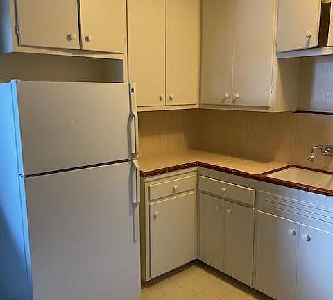 4th image of 774 Coleman Ave APT C