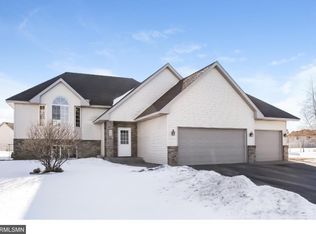 6700 380th Cir, North Branch, MN 55056