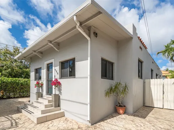 944 SW 10th Ave, Miami, FL 33130