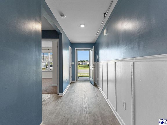 5th image of 628 Woodland Farms Cir