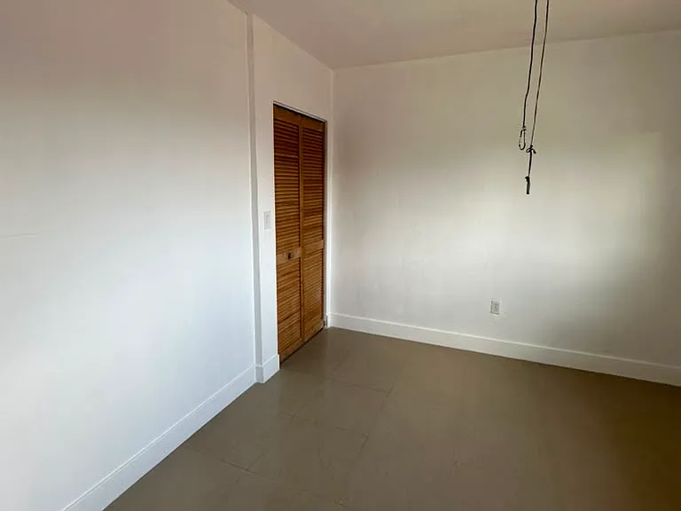 1836 SW 6th St #5 — Photo 4