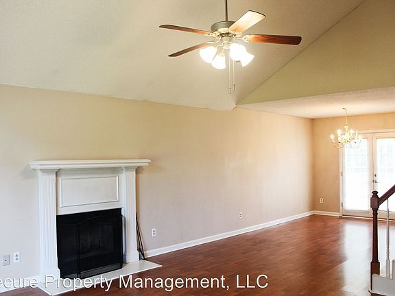4th image of 1799 Crestview Dr