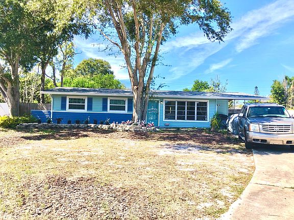 4th image of 907 Pelican Dr S