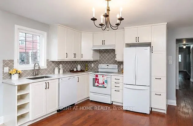 14 Thornton Ave #MAIN FLOOR