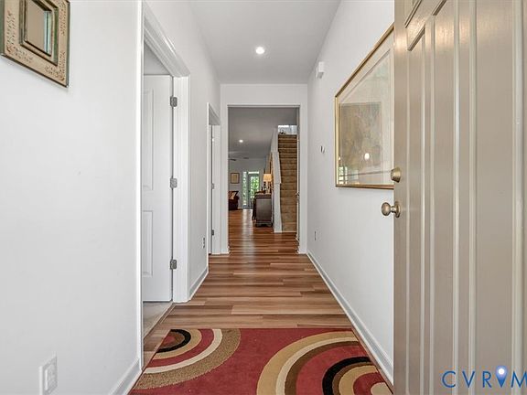 4th image of 1433 Avondale Woods Dr