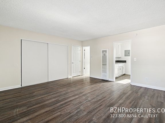 2nd image of 8924 Van Nuys Blvd APT 14