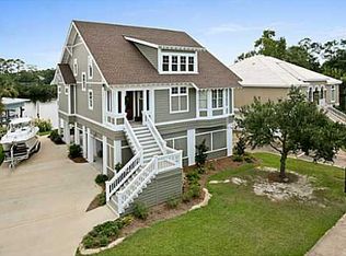 68 Bayou Cir, Gulfport, MS 39507