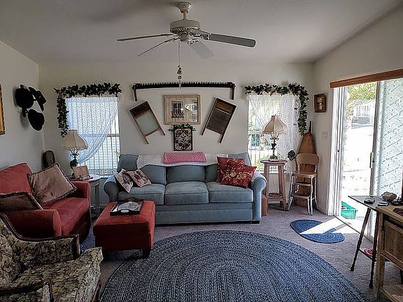 5th image of 27 Beaumont Ln