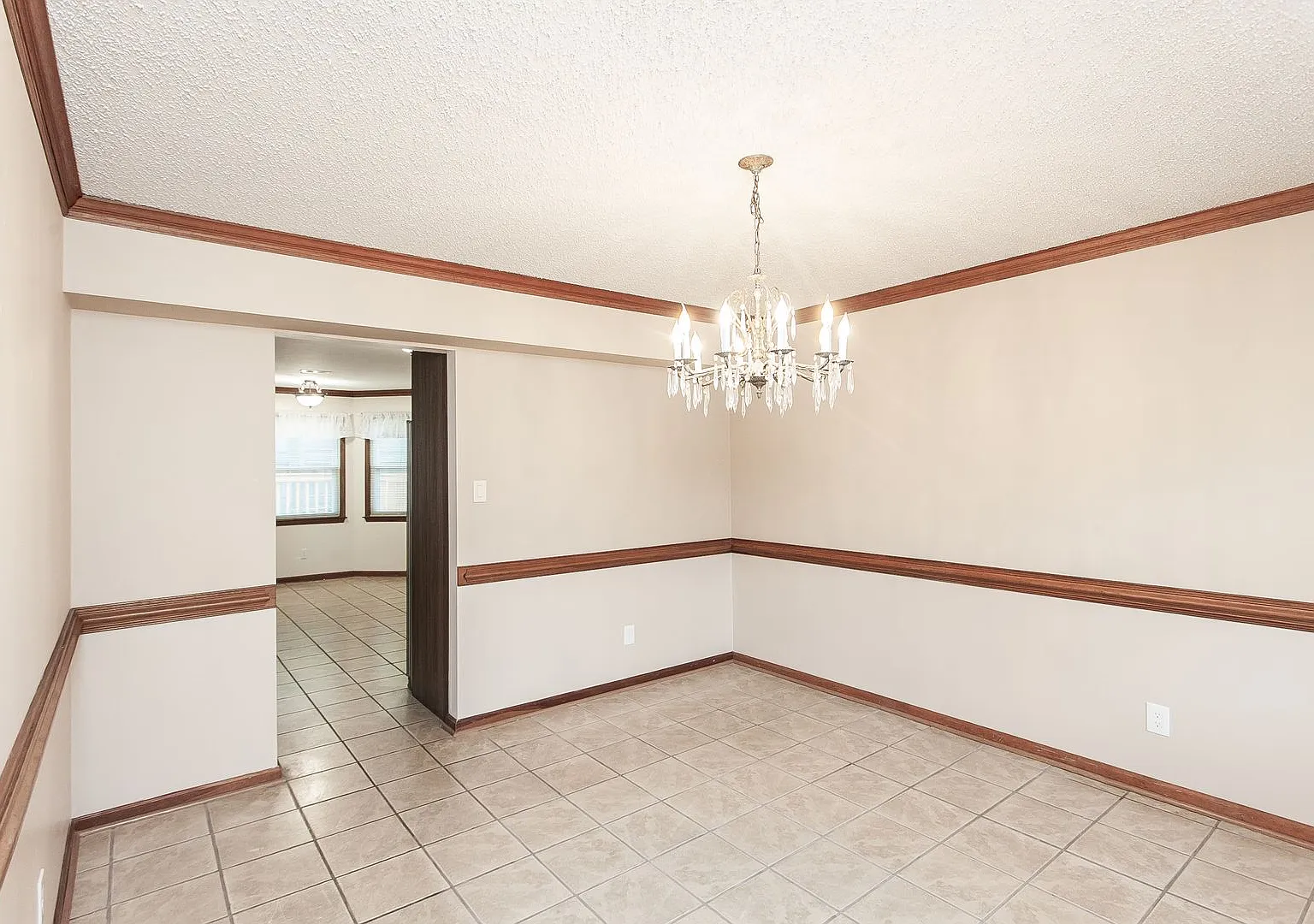 4 Bedroom 2.5 Bath Home — Photo 2