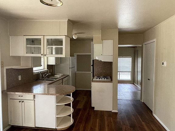 4th image of 607 Cobble Dr