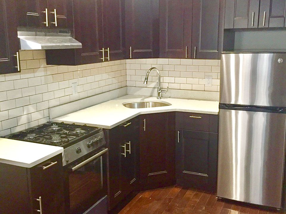 2nd image of 203 Grand St APT 9