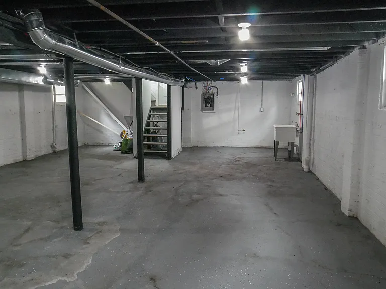 12725 Kentucky St — Photo 13