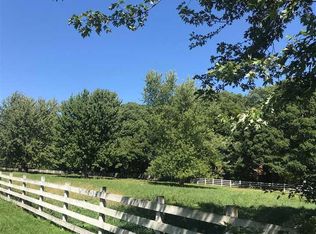 5495 Hogan Rd, Auburn, IL 62615