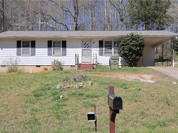 235 Meadowlark Dr, Walhalla, SC 29691