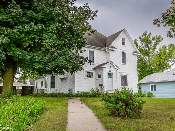 1402 W Main St, Marshalltown, IA 50158