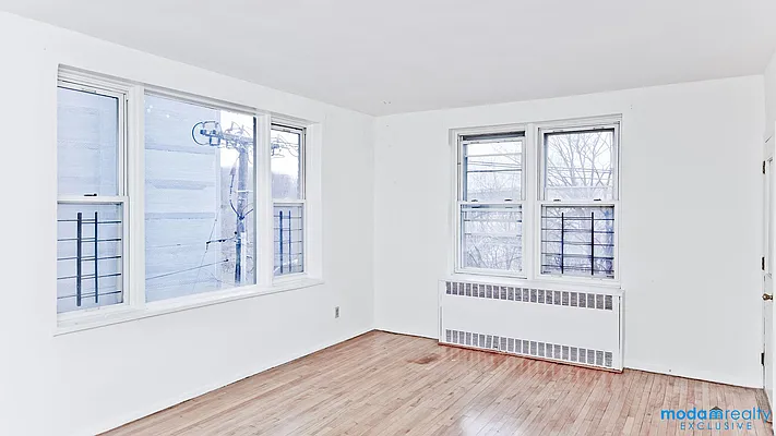 Rented by Moda Realty | media 18