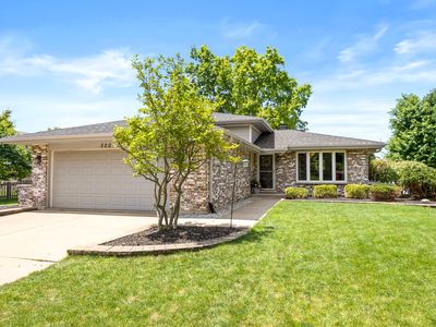 10S520 Havens Dr, Downers Grove, IL, 60516