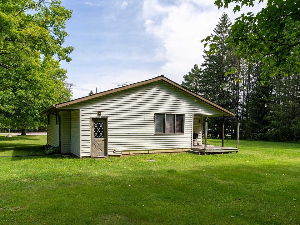 547 Highway 8, Armstrong Creek, WI 54103 Zillow