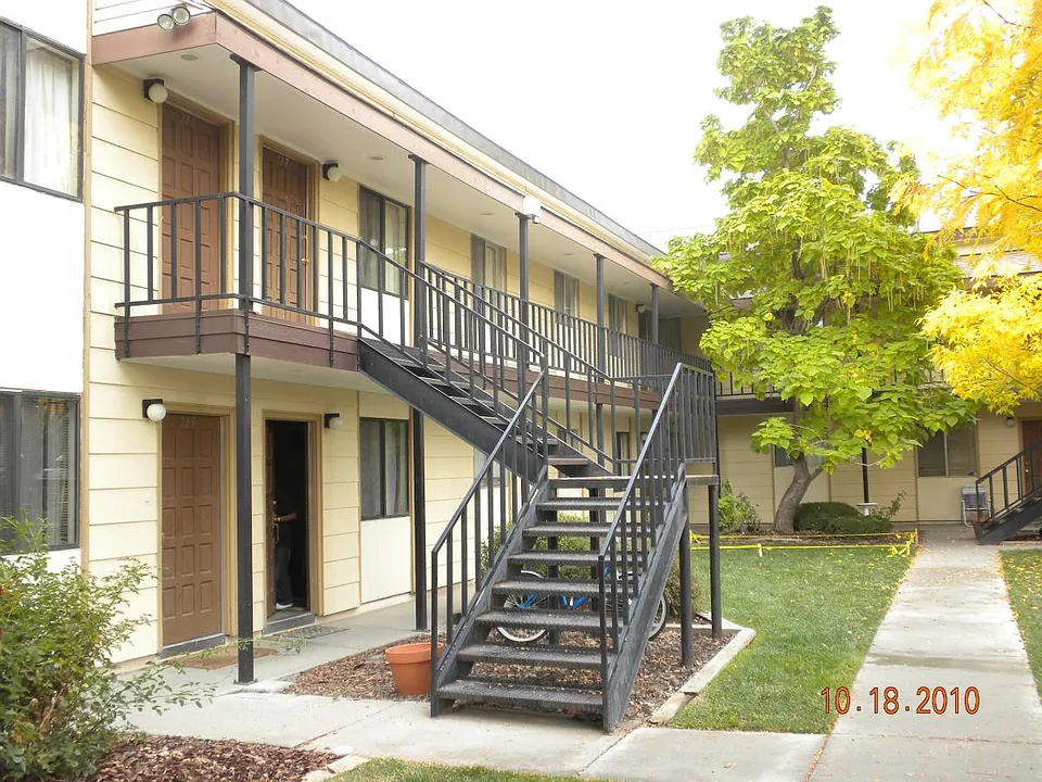 Exterior view 2