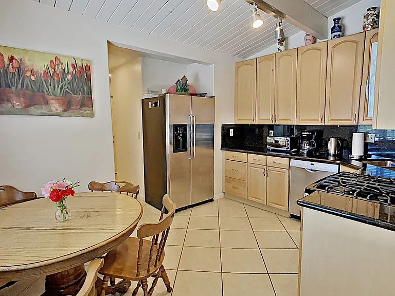 4742 Kleefeld Ave — Photo 38