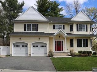 26 Main St, Emerson, NJ 07630