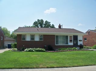 7541 Randy Dr, Westland, MI 48185