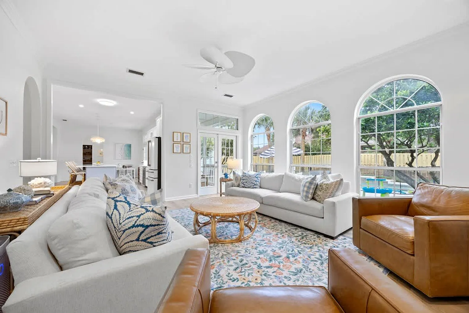6 bed, 4.0 bath, 3799 sqft, $21,000 — Photo 2