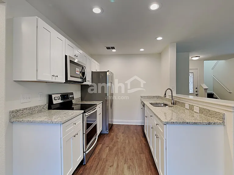 10815 Canter Spur — Photo 2