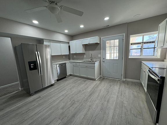 4th image of 335 N Hanover St #2