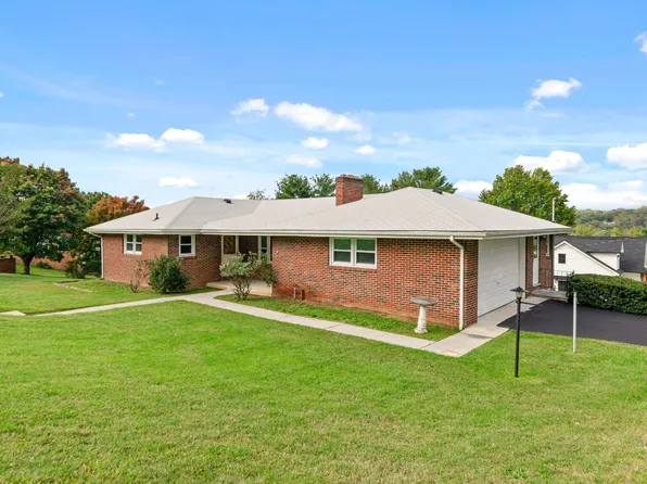 2001 4th St, Radford, VA 24141