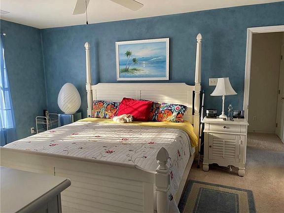 3rd image of 7849 Silktree Pl