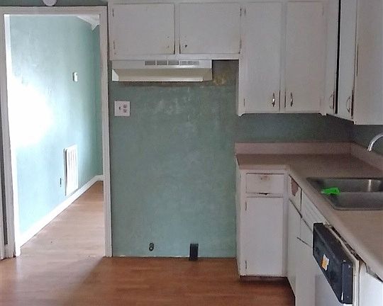 4th image of 1404 NW Logan Ave