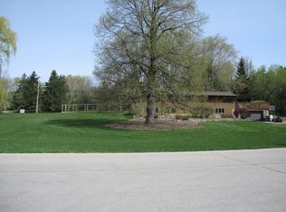 13950 Oak Hill Ln, Brookfield, WI 53005