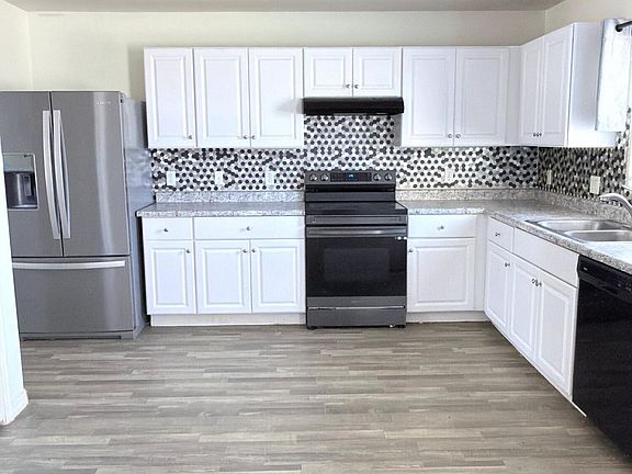 4th image of 151 E PATTON Avenue