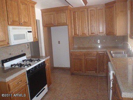 5th image of 3136 W Diana Ave