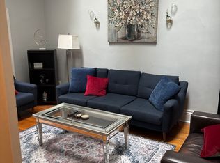 1351 W Grand Ave APT 2F, Chicago, IL 60642