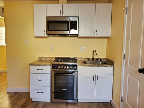 5th image of 13243 Archwood St